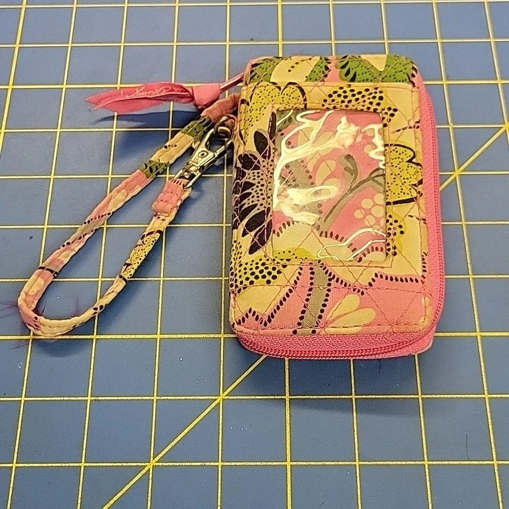 Vera Bradley Quilted Wallet 5x3x1 Wristlet